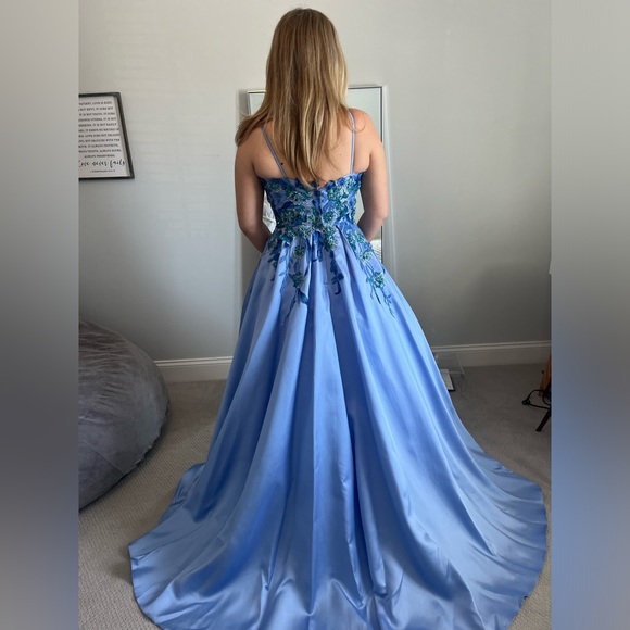 Gently used pageant dress size 6 - Picture 2 of 2